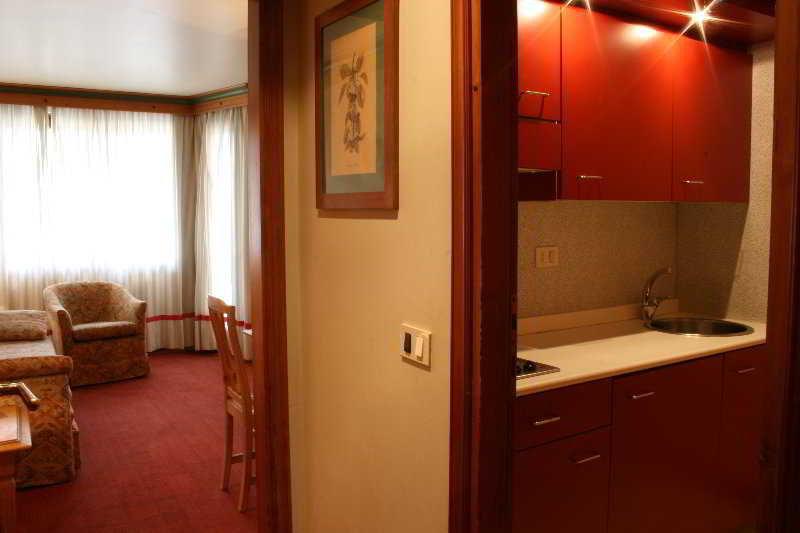 Rta Catturani Hotel Madonna
